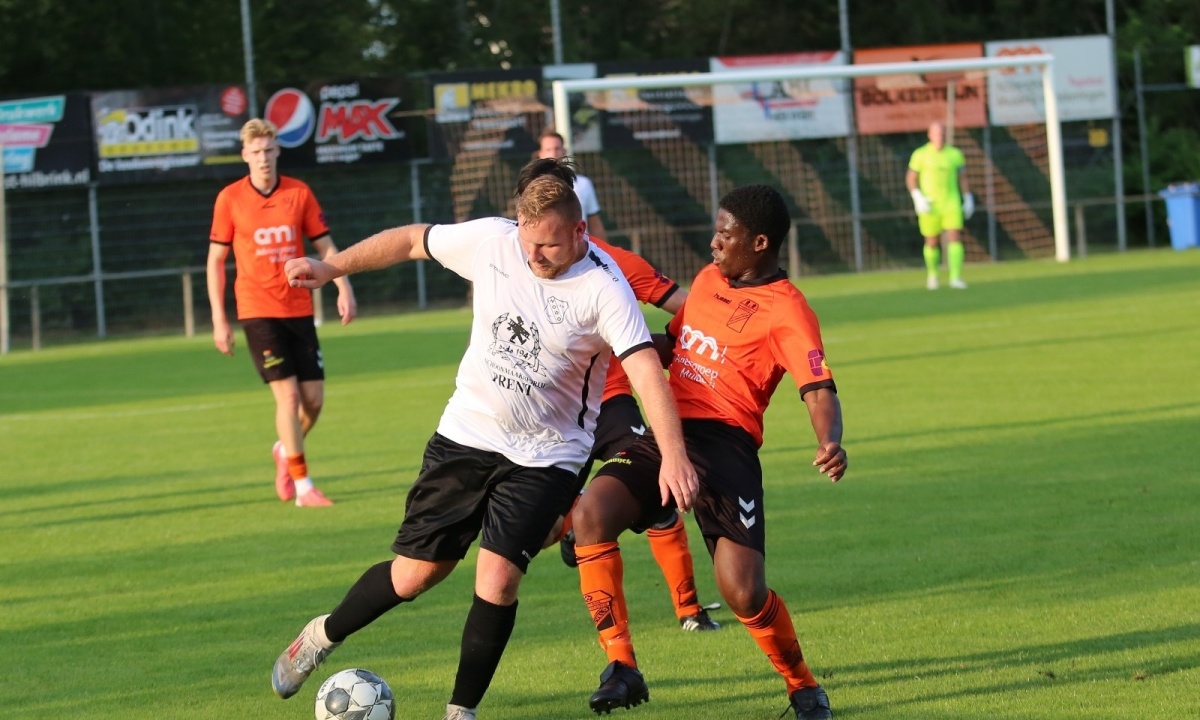 Dorpsderby Hollandscheveld en HODO.